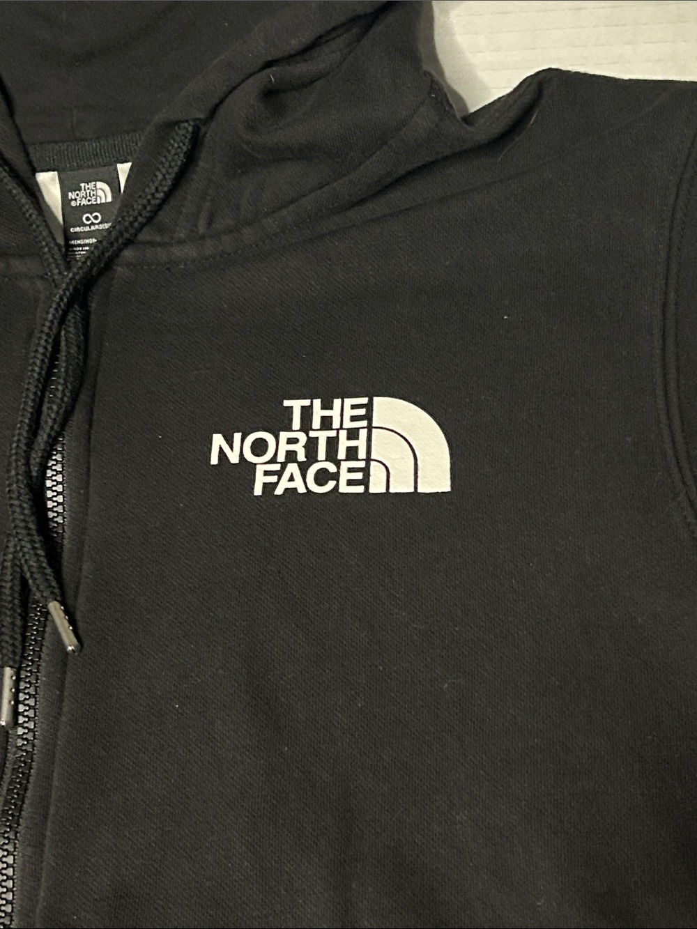 Northface Men’s Large Black Fleece front zip hoodie with pockets. - Picture 2 of 6